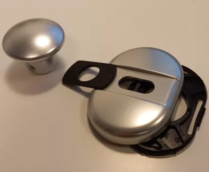 Dierre GIUGIARO, rozeta + gałka, komplet okuć sztywnego łańcucha (chrom matowy)